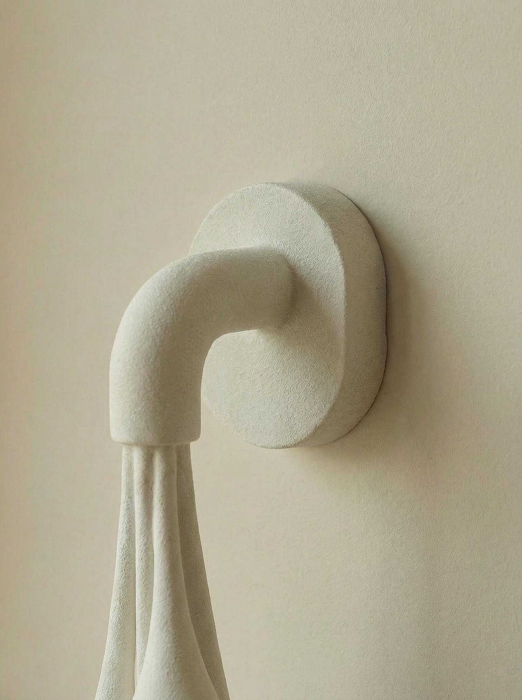 Lingering Flow Sculptural Plaster Wall Décor