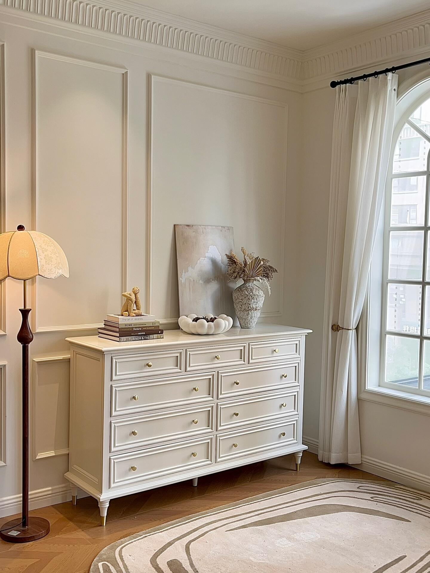 Elowen White Oak 10-Drawer Dresser