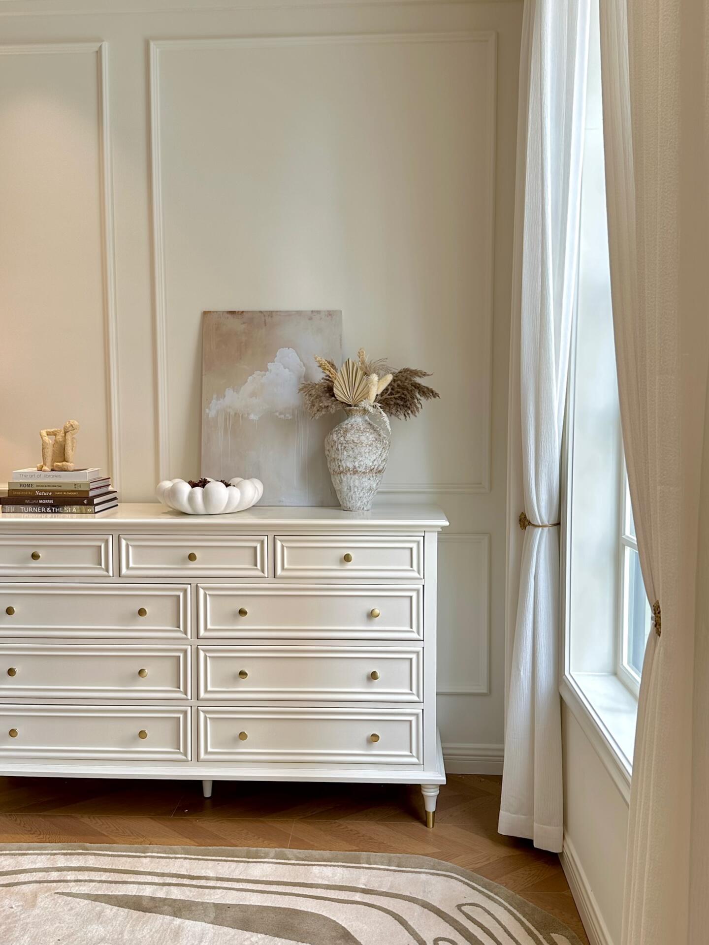 Elowen White Oak 10-Drawer Dresser