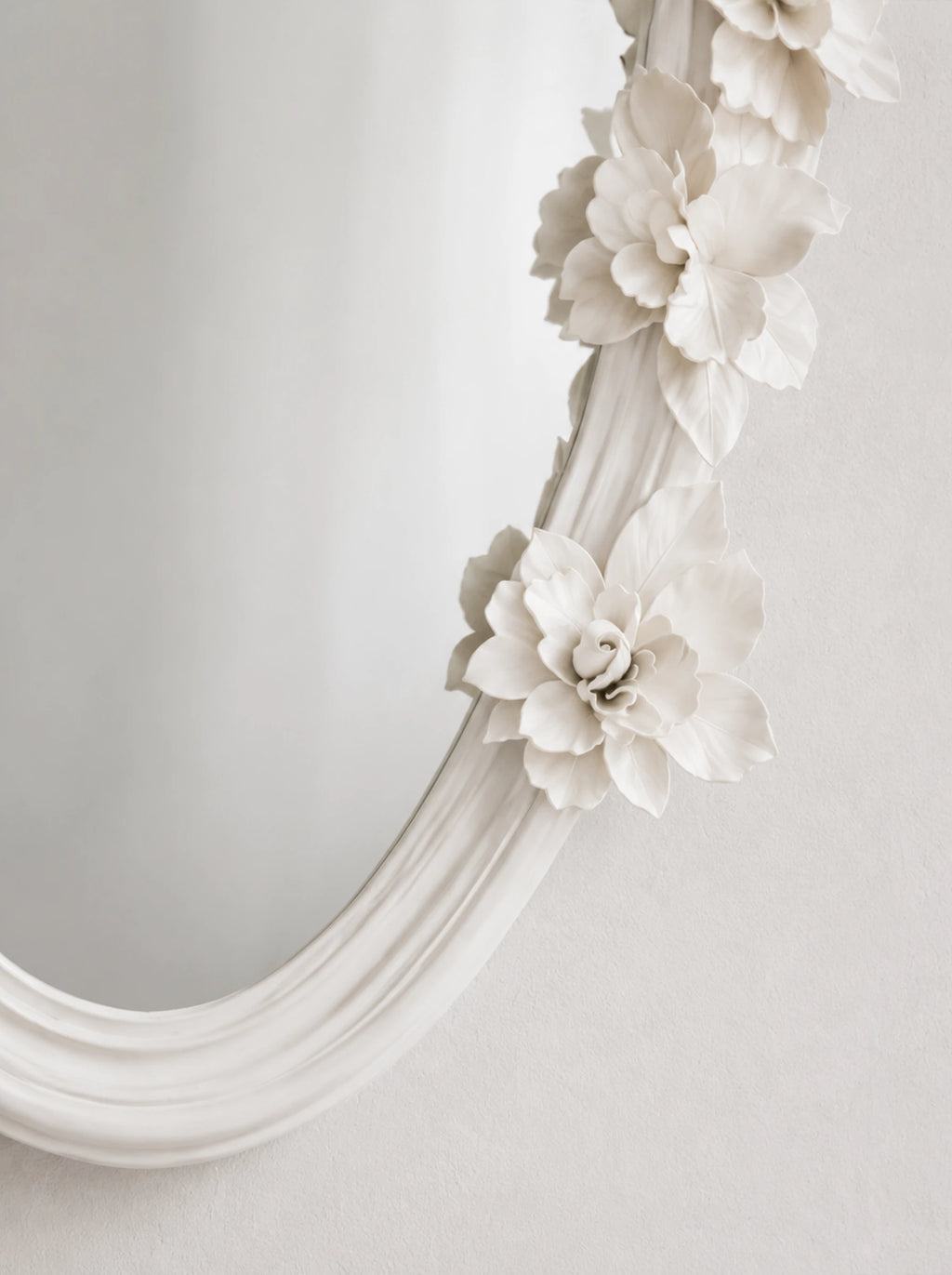 Notias Plaster Floral Wall Mirror
