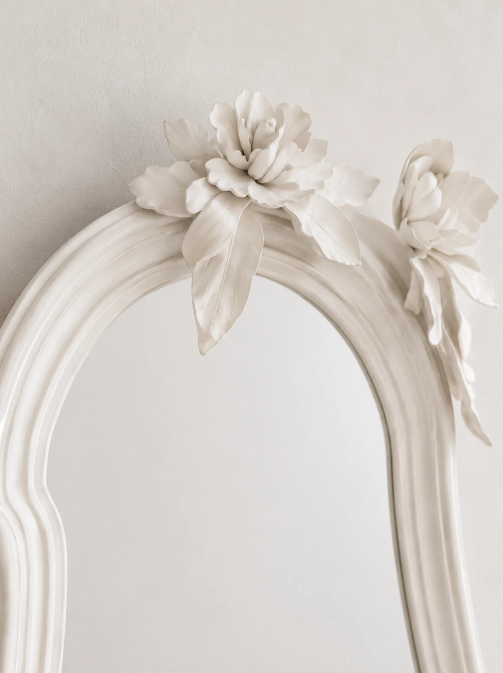 Notias Plaster Floral Wall Mirror
