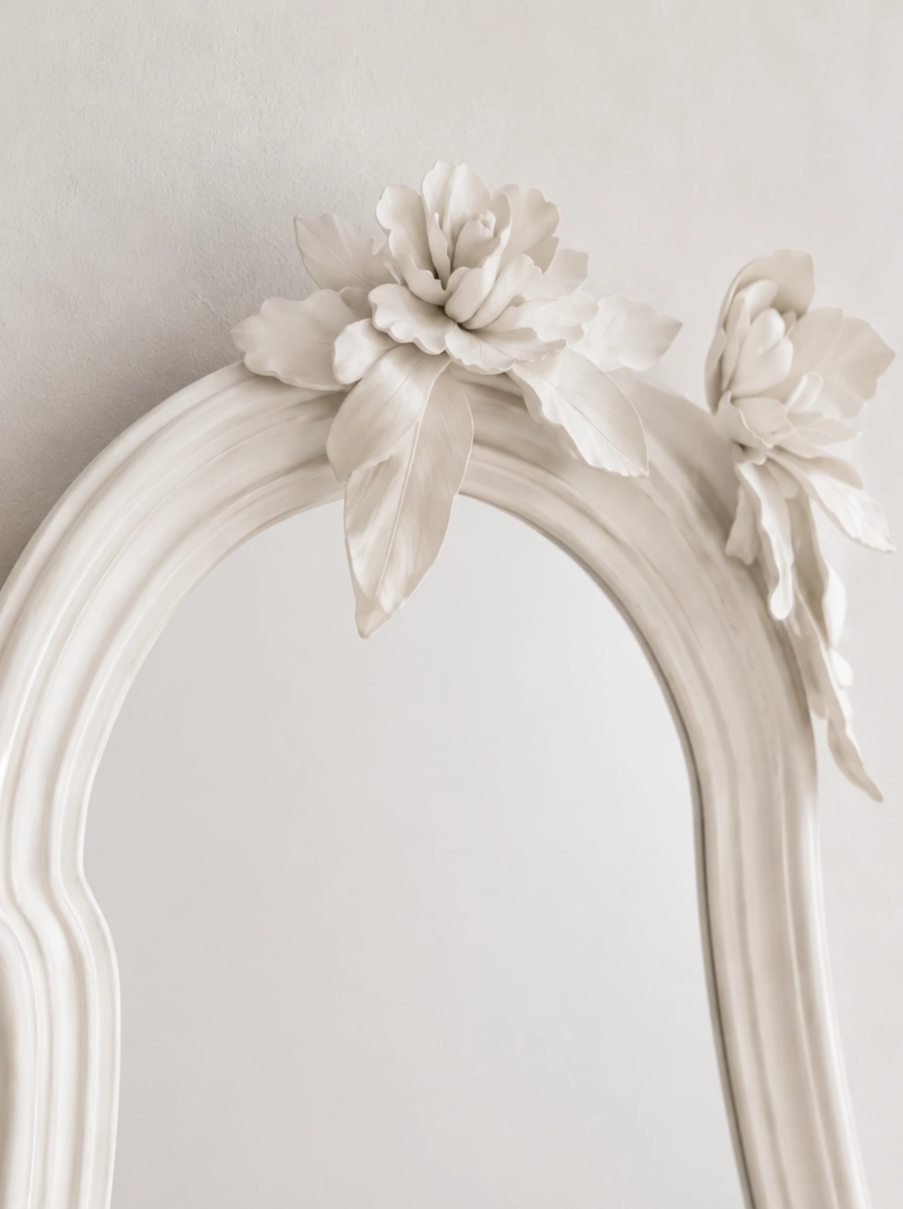 Notias Plaster Floral Wall Mirror